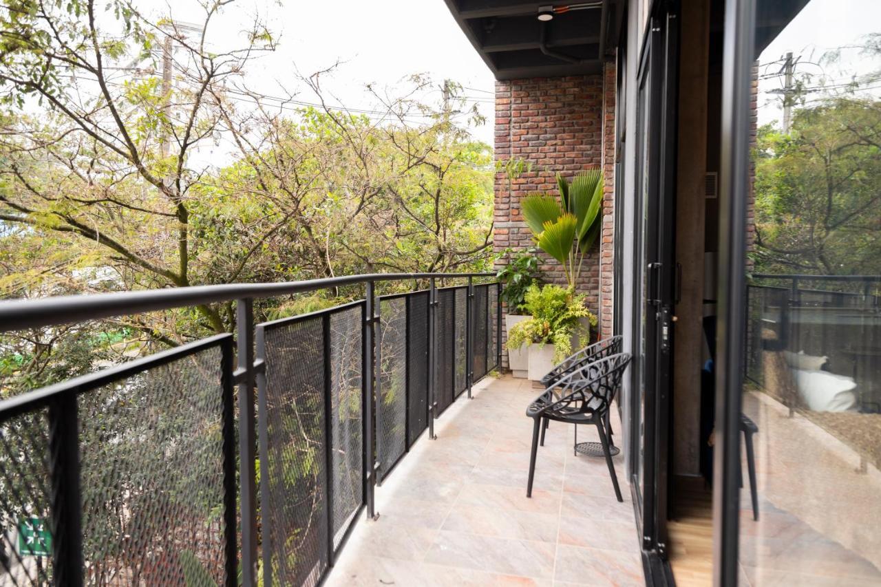 Royal Living Poblado Aparthotel Medellin Bagian luar foto