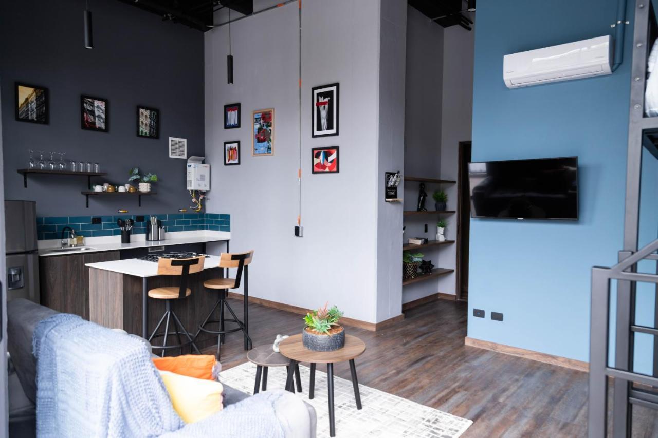 Royal Living Poblado Aparthotel Medellin Bagian luar foto