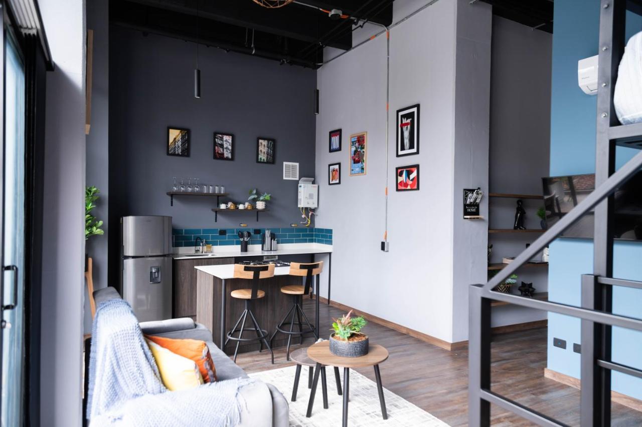 Royal Living Poblado Aparthotel Medellin Bagian luar foto