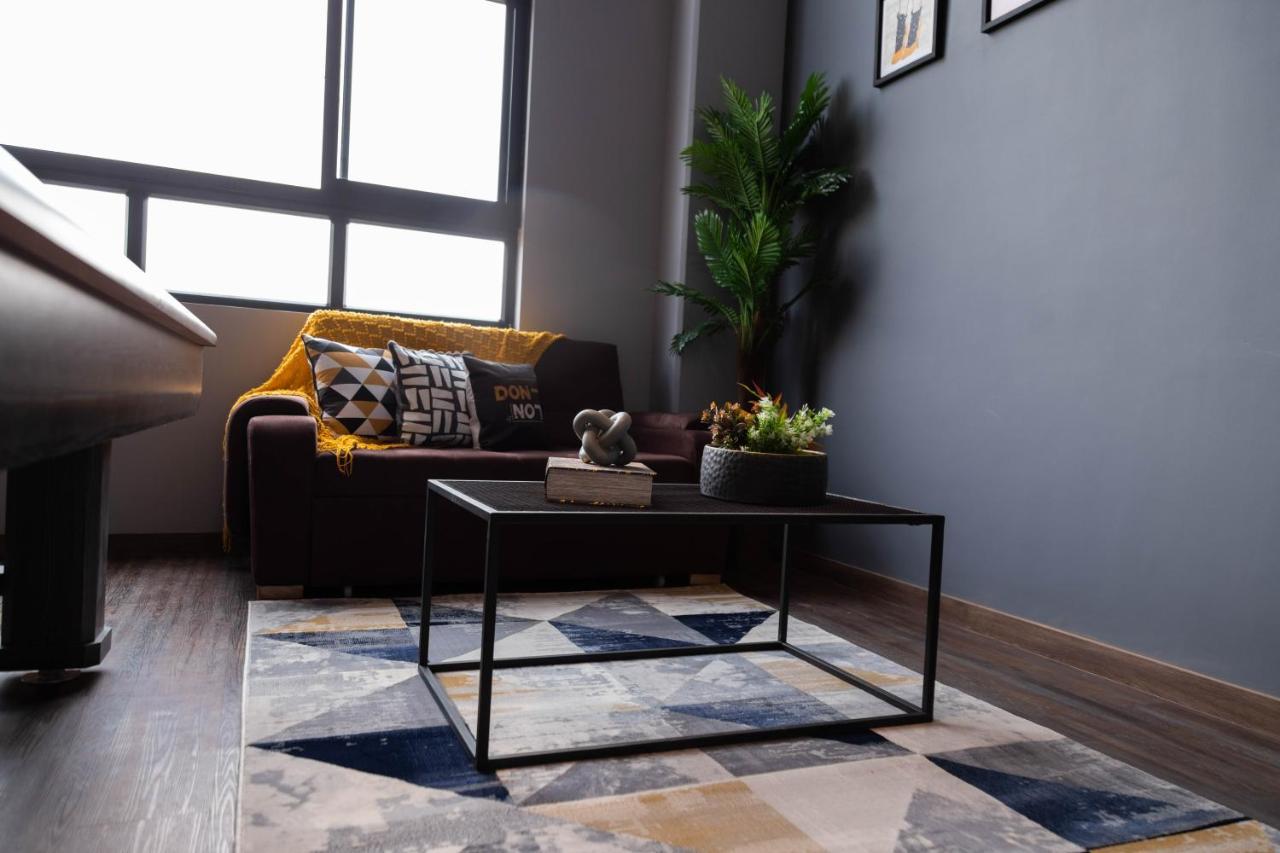Royal Living Poblado Aparthotel Medellin Bagian luar foto
