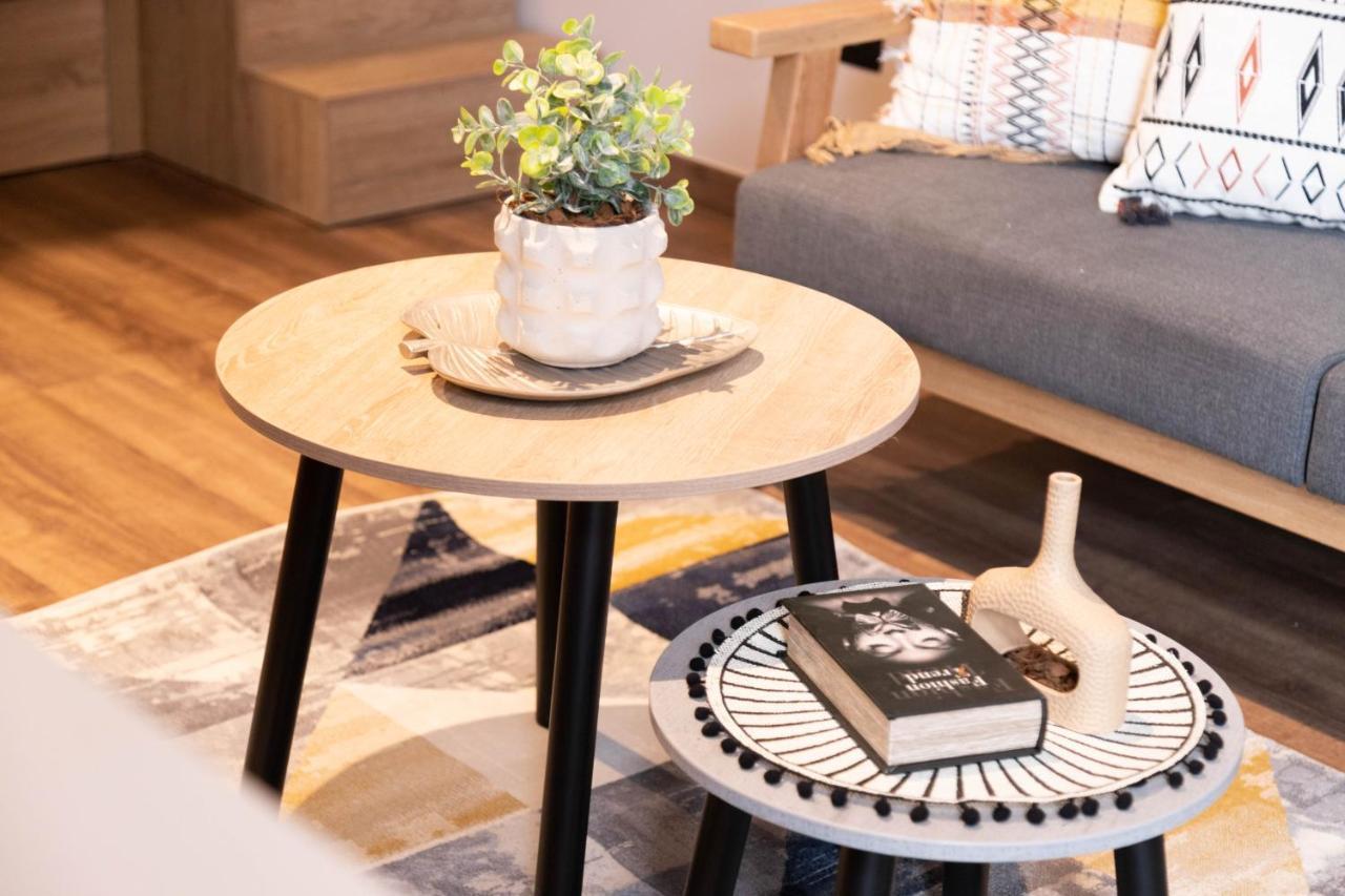 Royal Living Poblado Aparthotel Medellin Bagian luar foto