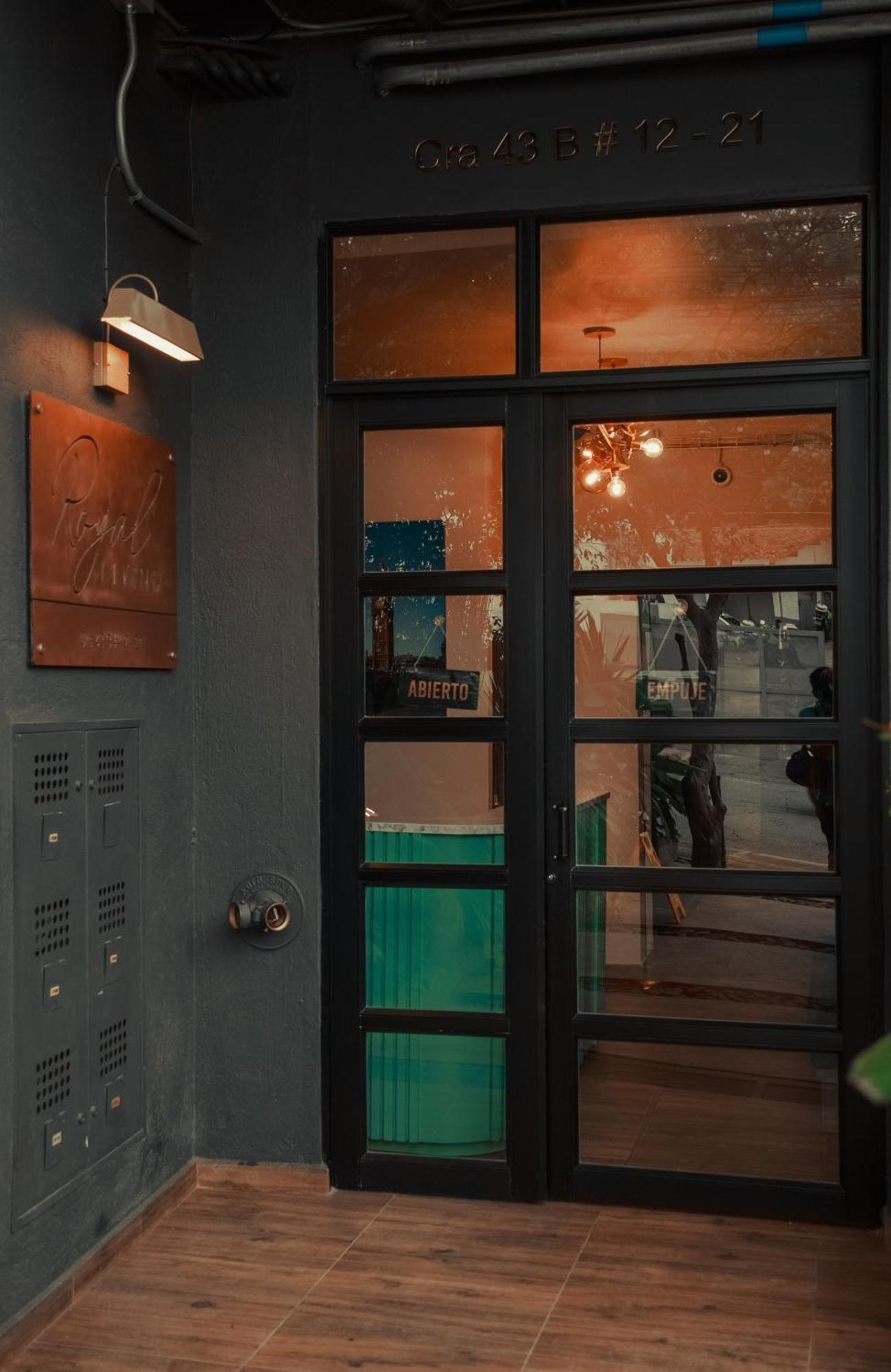 Royal Living Poblado Aparthotel Medellin Bagian luar foto